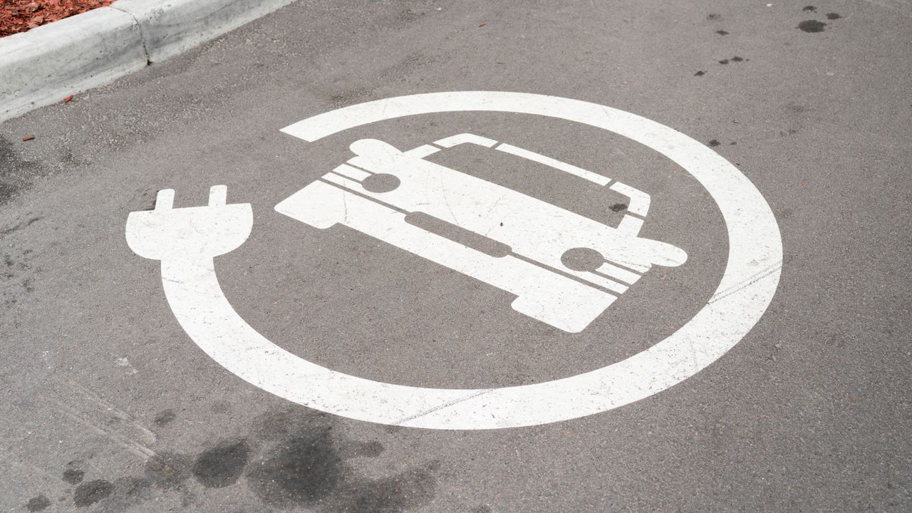 "Electric Vehicle Charging Infrastructure: Installation, Connectors & Wireless Charging"
